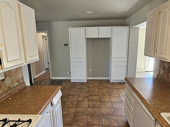 5th image of 5110 Rock Point St