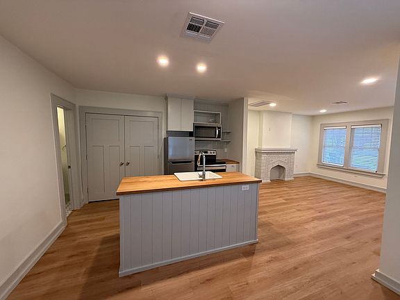 3rd image of 1203 Military Ct