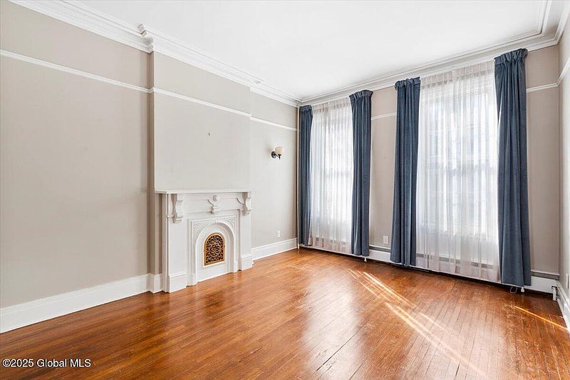 3rd image of 339 Hudson Avenue