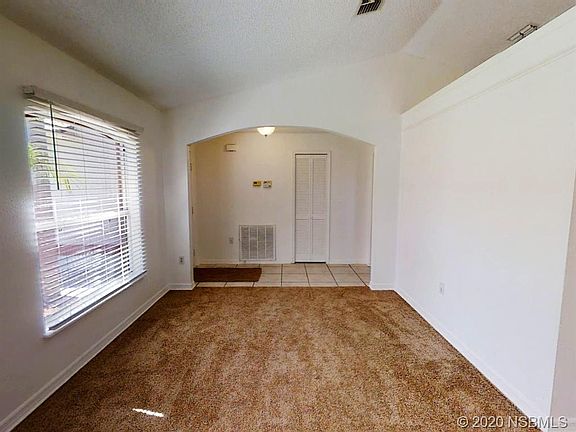 4th image of 2640 E Dorchester Dr