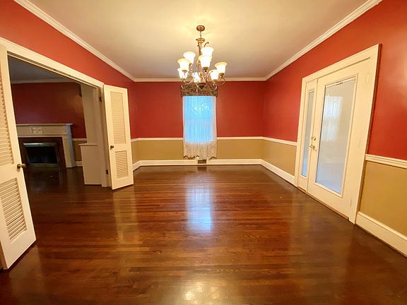 5th image of 208 Oakdale St