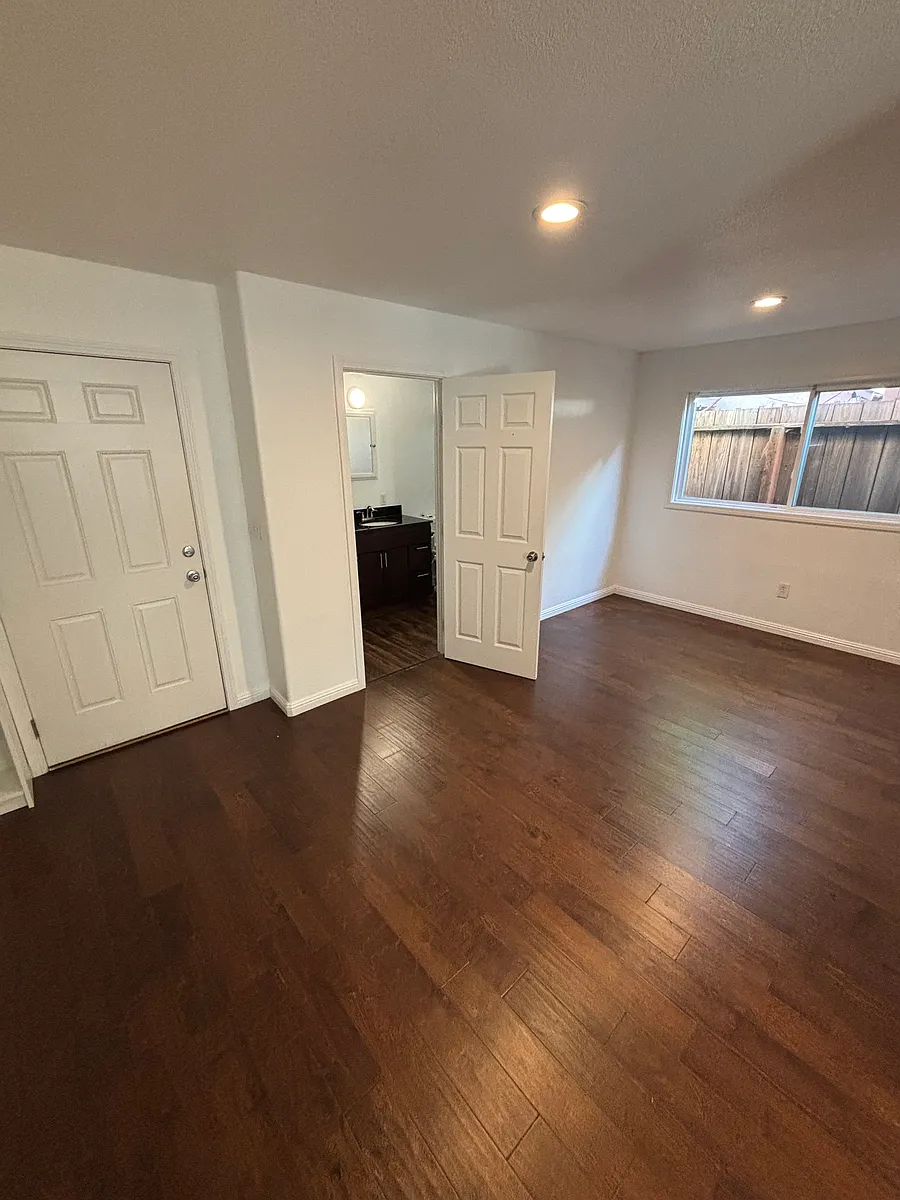 Building Photo - 971 Brookwood Ave #971