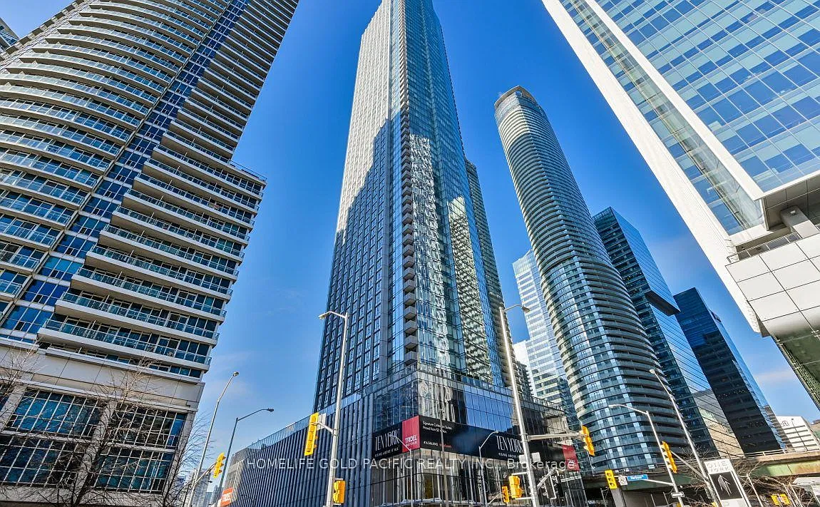 2 bed, $2,450 — Photo 1