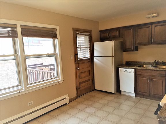 5th image of 500 Sherman Ave APT 2S