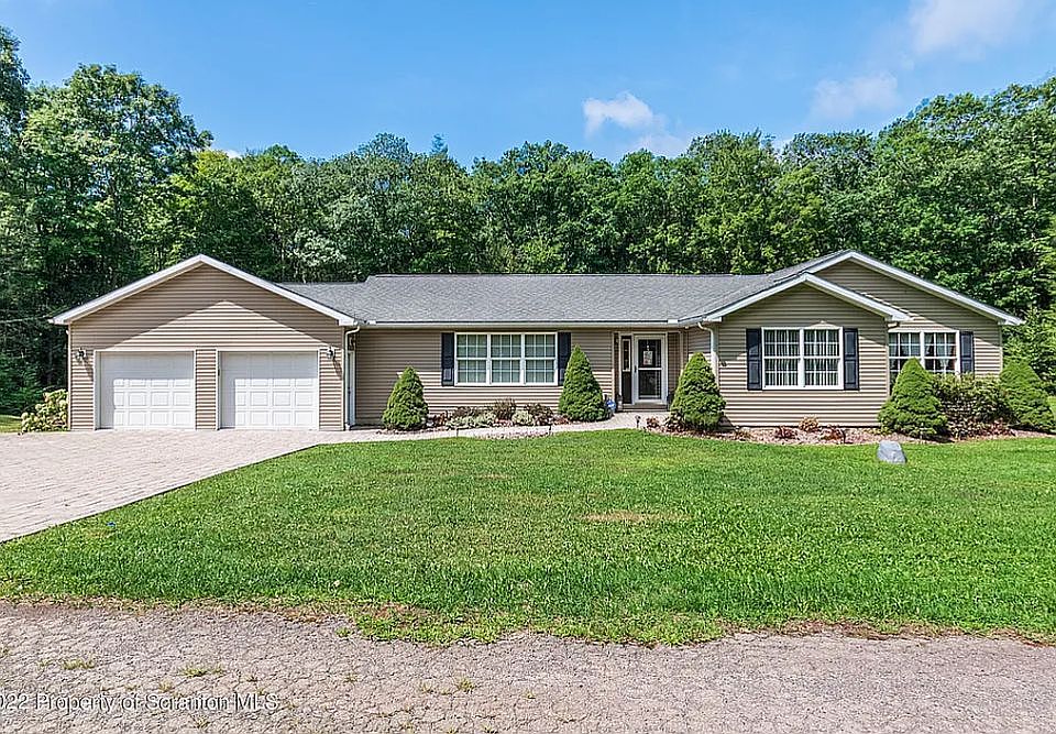 1st image of 19 Court Dr