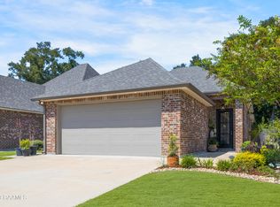 204 Twin Meadow Ln, Lafayette, LA 70508