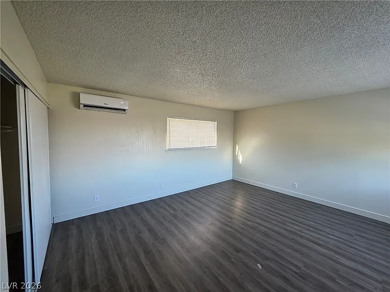 3364 Royce Ct — Photo 46