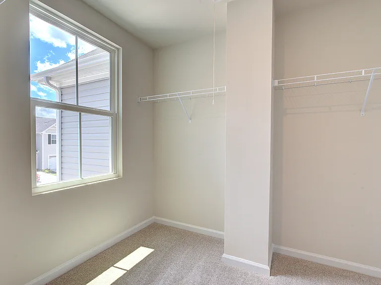 411 Mancini Dr — Photo 10
