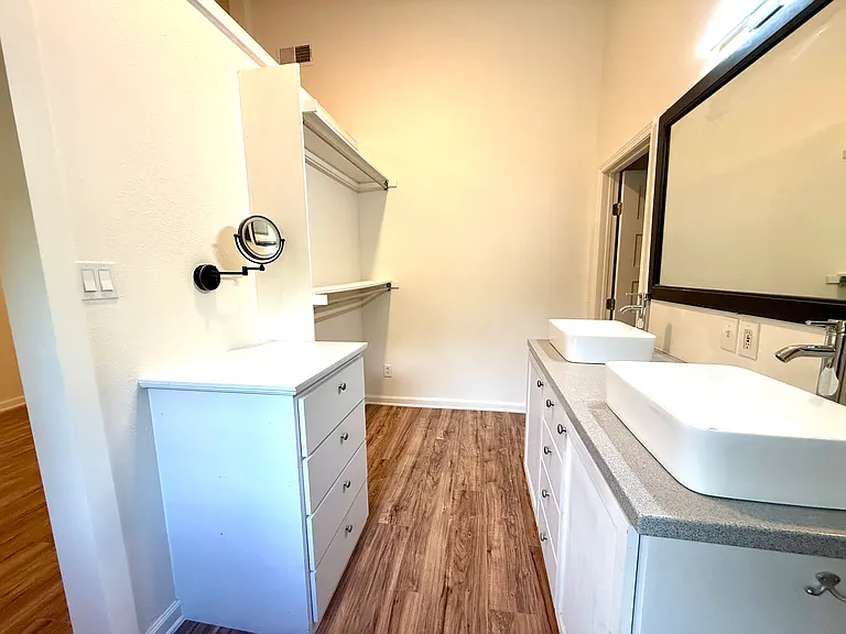 1304 Singleton Ave — Photo 20