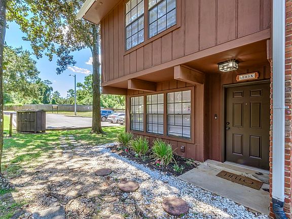 2nd image of 2243 Shady Timbers Cir #A