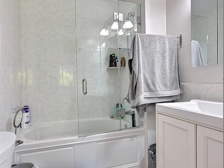 50 Woodmere Ln — Photo 15