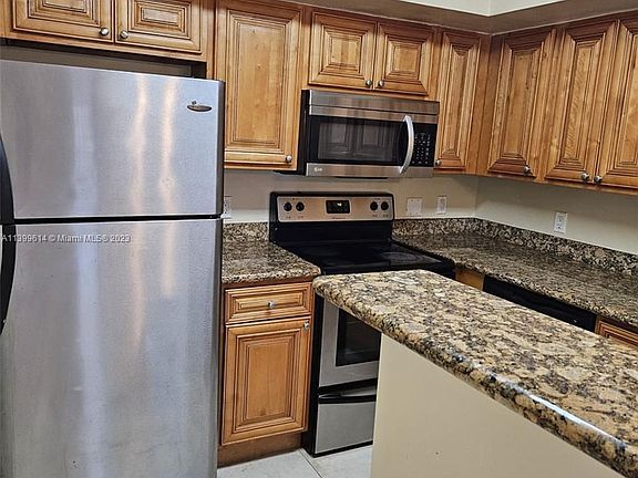 3rd image of 12160 Saint Andrews Pl APT 112