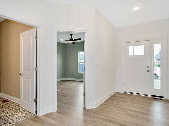 Sky Harbor Unit A Foyer