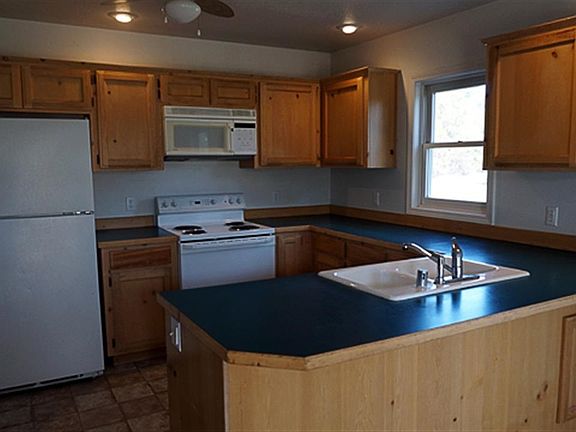 2nd image of 432 Twin Pine Ln