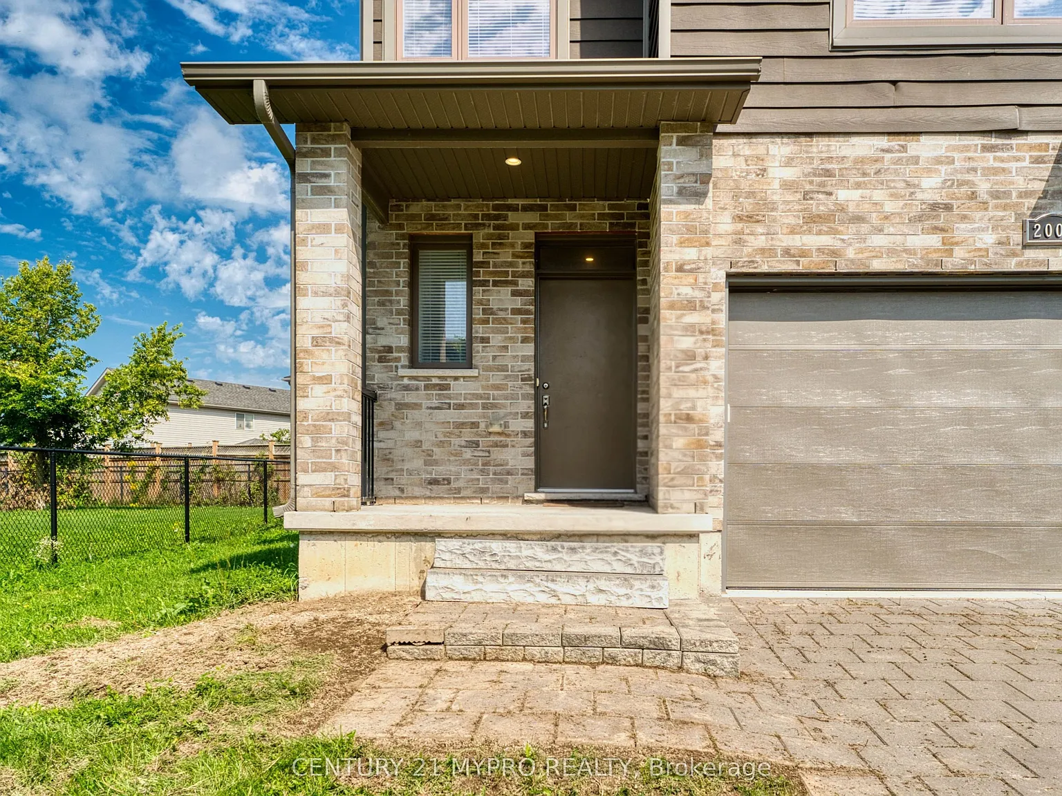 4 bed, $2,950 — Photo 3