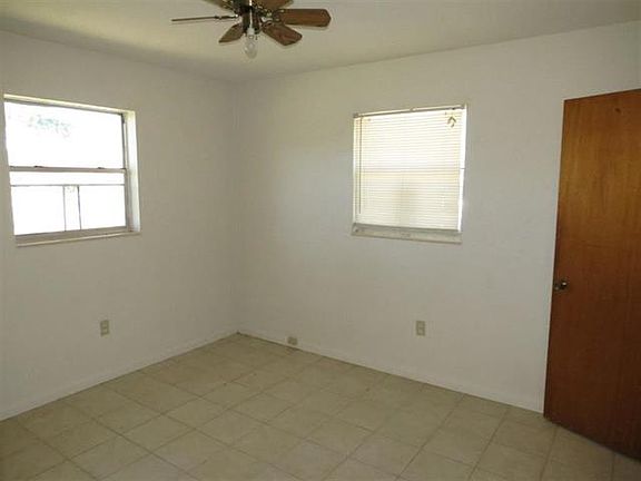 5th image of 3223 Maplewood Dr
