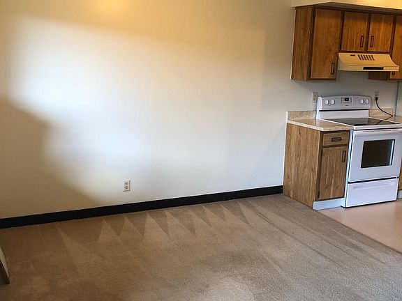 3rd image of 1501 Villa Dr