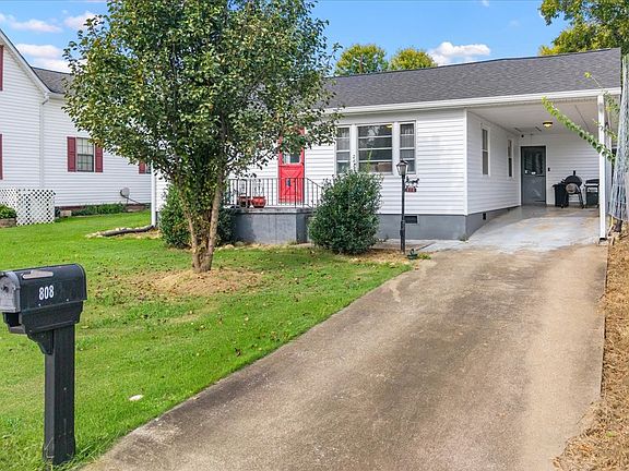 3rd image of 808 Georgia Ave
