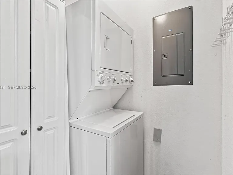 8862 W Flagler St #8 — Photo 15