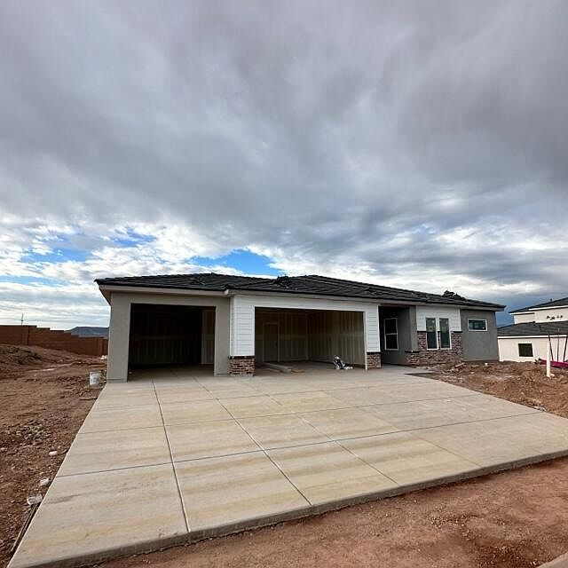 2nd image of 1524 E Honeycomb Dr