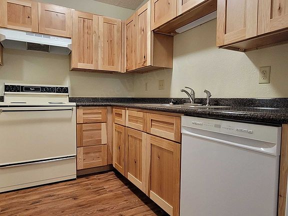 5th image of 101-103 Johnson Dr APT 203-103