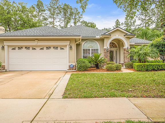 2nd image of 1548 Barrington Cir