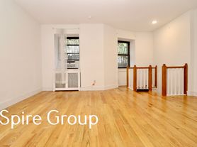 303 W 76th St