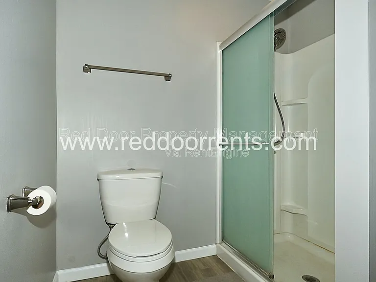 385 W Hawthorne St — Photo 17