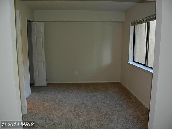 5th image of 3808 Laramie Pl APT E