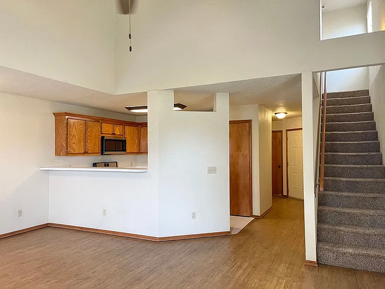 3320-3322 Ridgecrest Cir — Photo 1