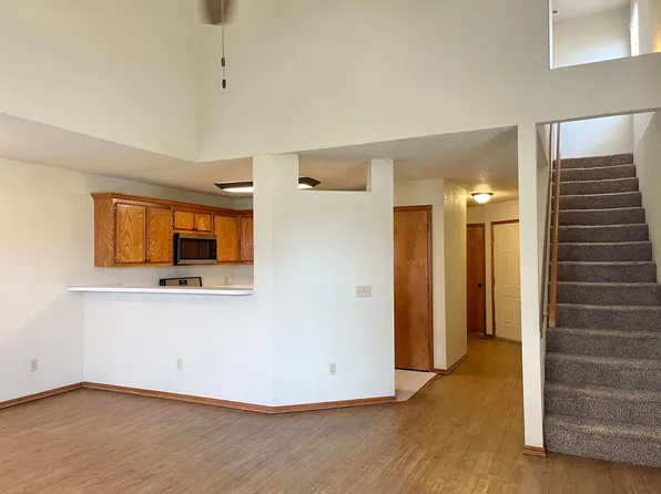 3320-3322 Ridgecrest Cir, 3320-3322 Ridgecrest Cir, Norman, OK 73072