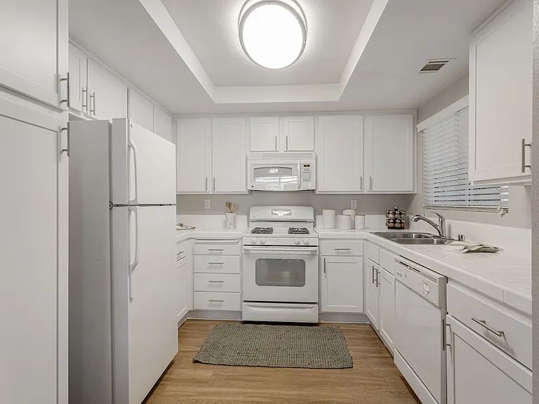 Colony Parc — Photo 20
