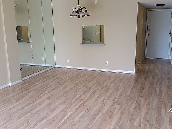 2nd image of 480 Executive Center Dr APT 3L