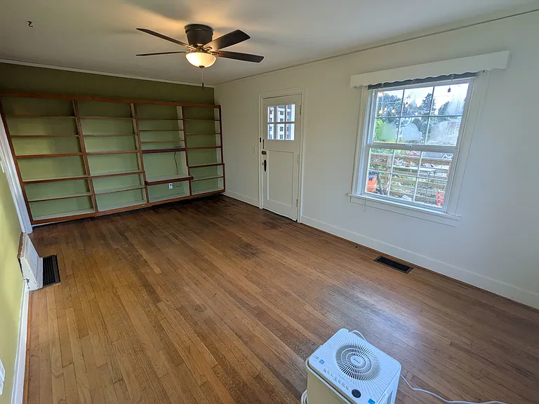 1310 Parker Pl — Photo 7