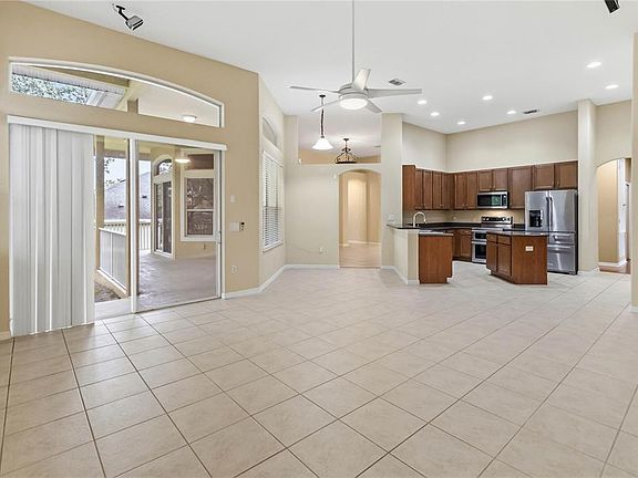 4th image of 513 PARKSIDE POINTE BOULEVARD