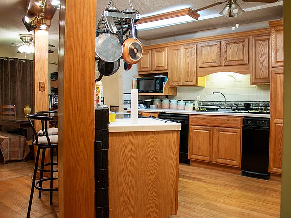 5th image of 8703 Olde Colony Trl