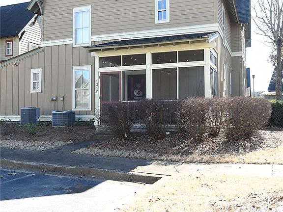 5th image of 650 Dekalb St Unit 1312