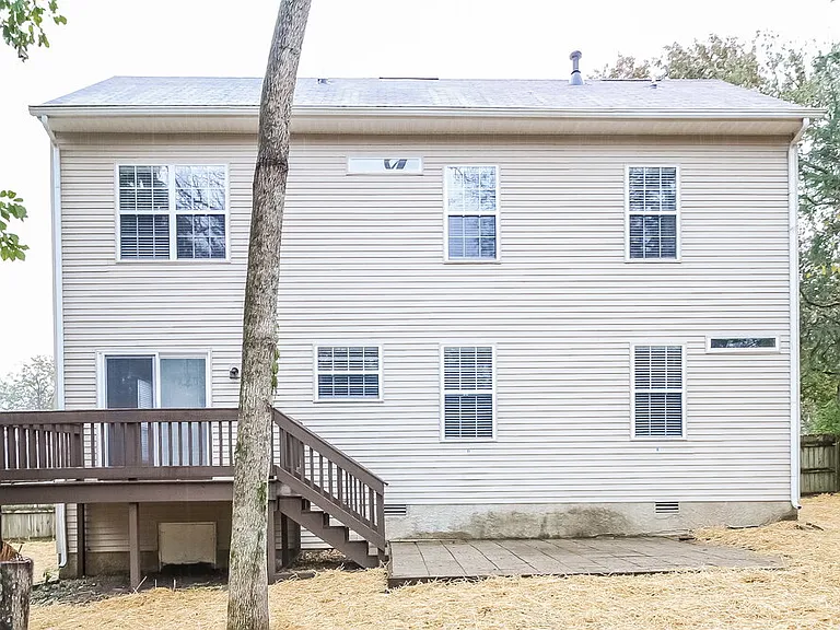 116 Yocum Dr — Photo 17