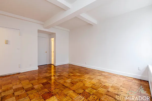 Rented by Mirador Real Estate | media 10