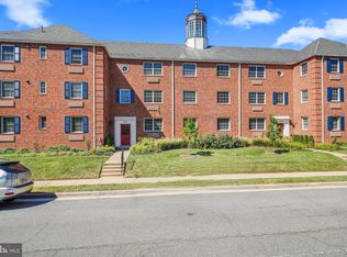1636 W Abingdon Dr APT 203, Alexandria, VA 22314
