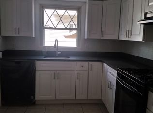 11 W Cedarview Ave FL 1ST, Staten Island, NY 10306