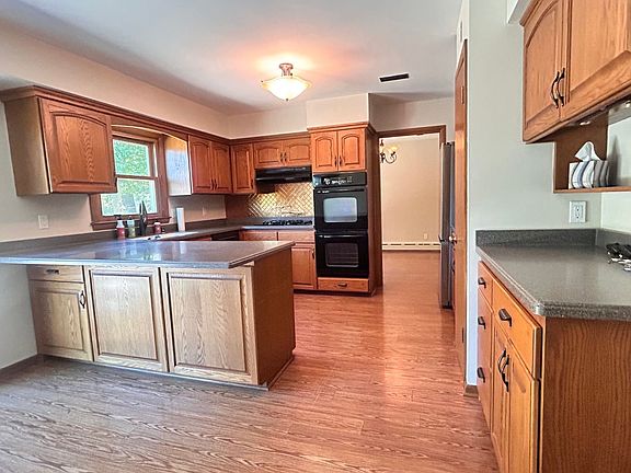 4th image of 2850 N 124th St