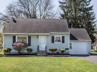 103 Clarence Dr, Syracuse, NY 13212