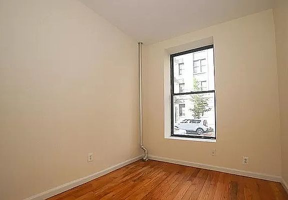 3rd image of 514 W 169th St APT 1W