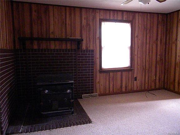 5th image of 2611 Kenwood Ave