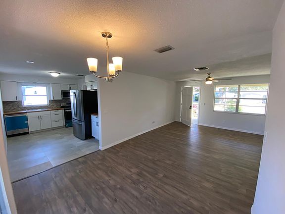 2nd image of 1021 San Remo Dr