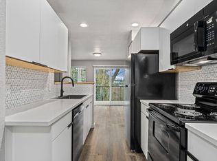 11305 SE Kent Kangley Rd #6-2, Kent, WA 98030