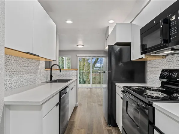 Meridian Green Townhomes