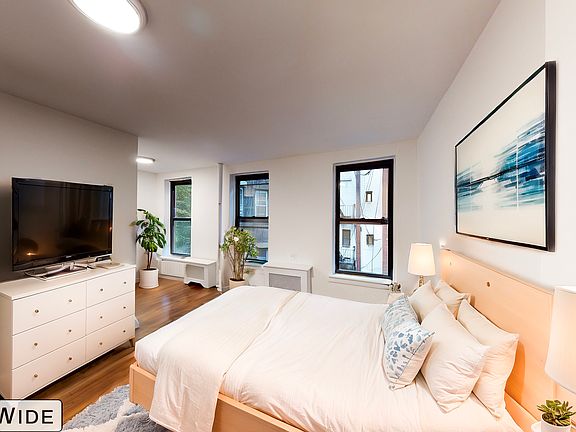 2nd image of 594 3rd Ave Floor 3