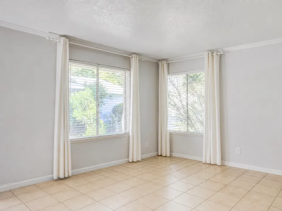 1393 Dorothy Ave #2